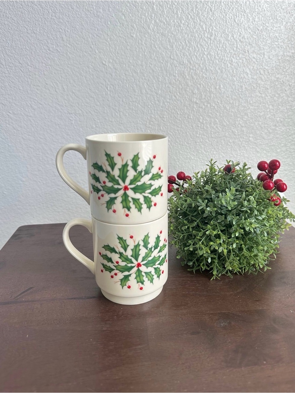Lenox Holiday Stackable 2 Mugs